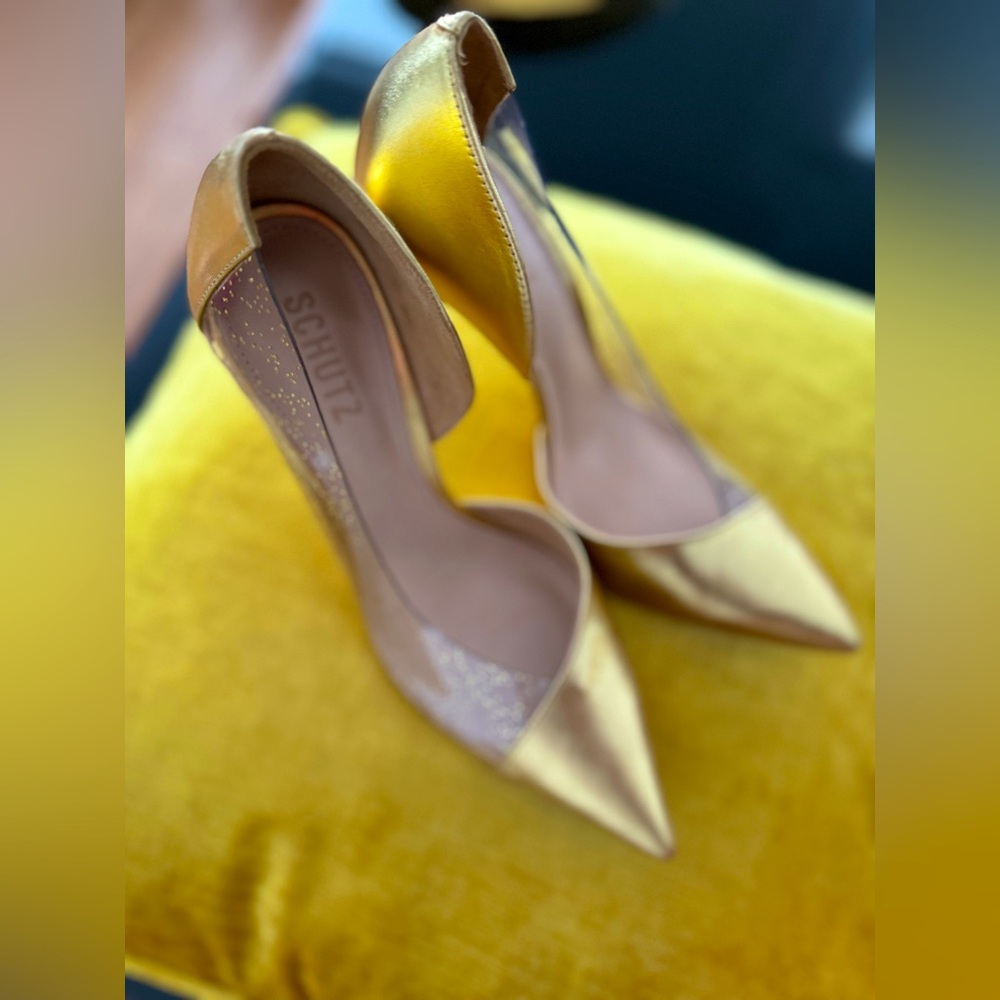 Schutz - Luxury Cheslie Leather and Vinyl d'Orsay Pumps! Never worn gold 8.5B